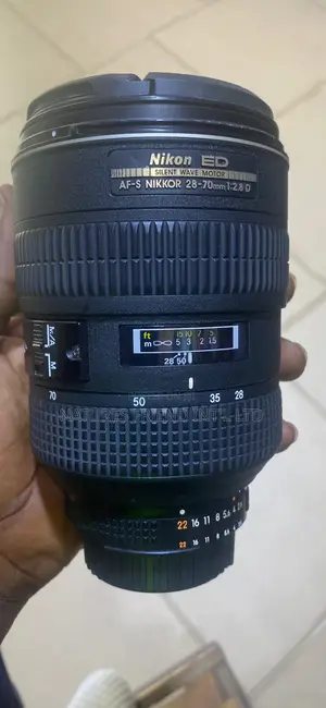 Nikon Lens 28-70mm F2.8D