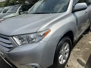 Toyota Highlander 2012 Silver