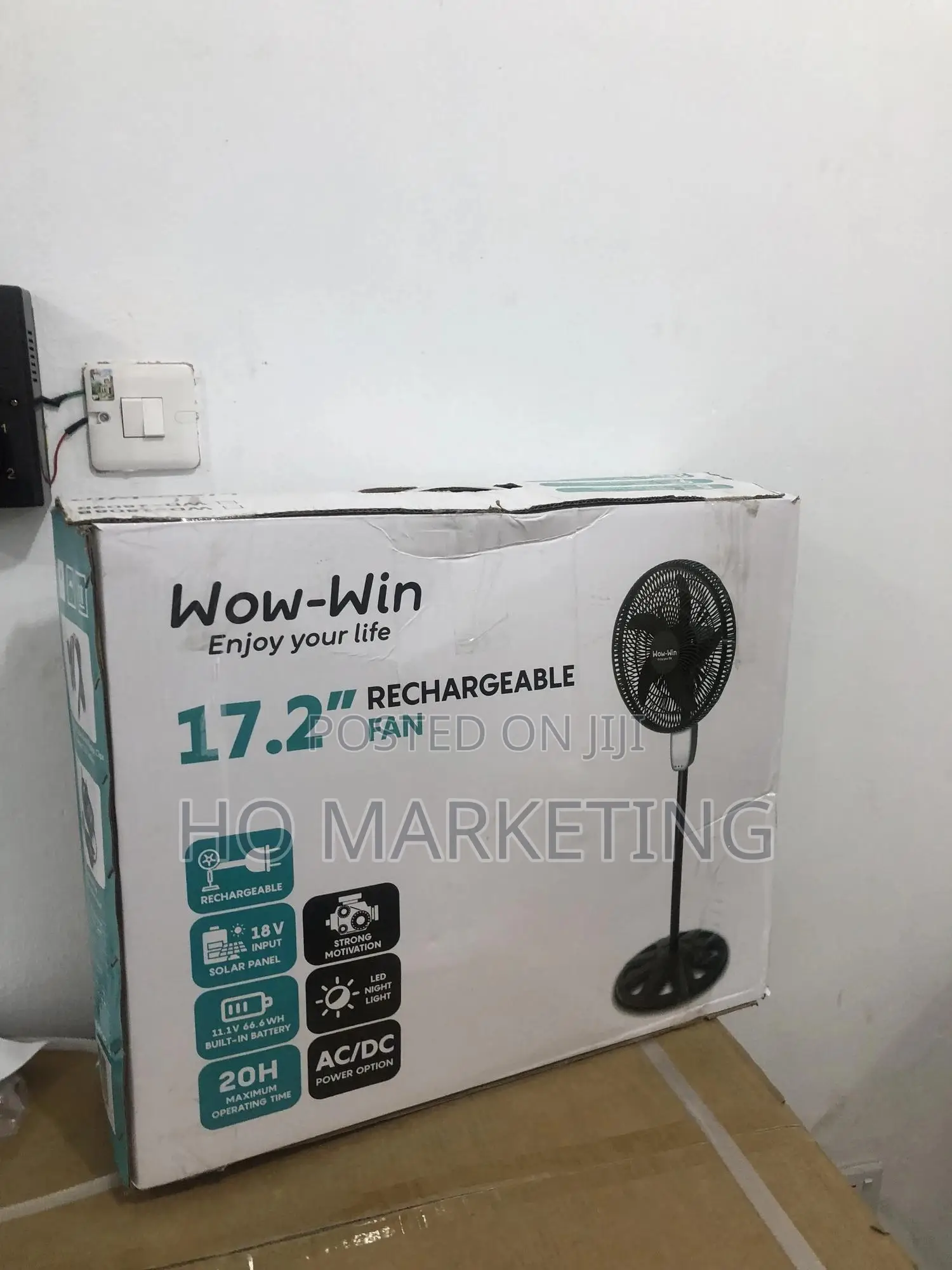 Strong 17.2'' Rechargeable Standing Fan
