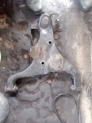 Front Low Arms Nissan Armada