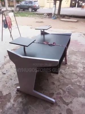 Studio Table