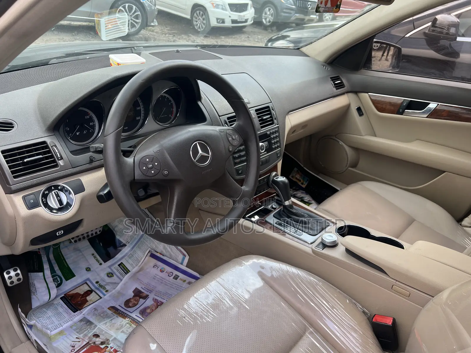 Mercedes-Benz C300 2016 Black