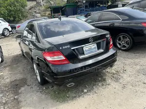 Mercedes-Benz C300 2016 Black