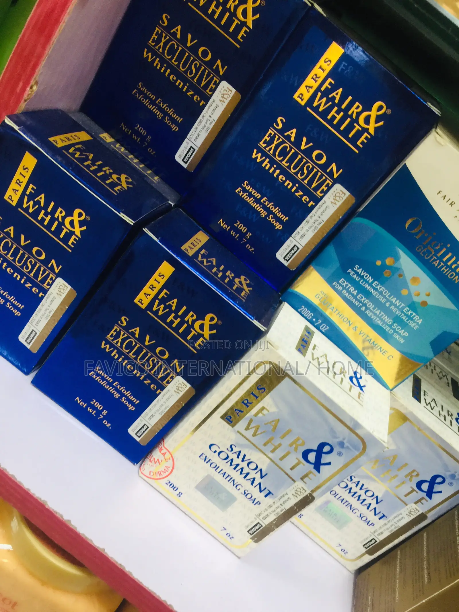 F/W Exclusive Whitenizer Savon Soap