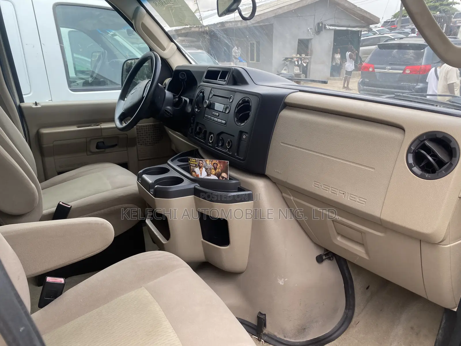 Ford E350 2012 Beige