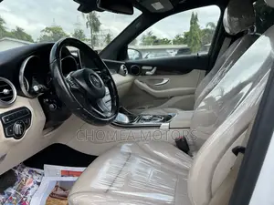 Mercedes-Benz GLC-Class 2017 White