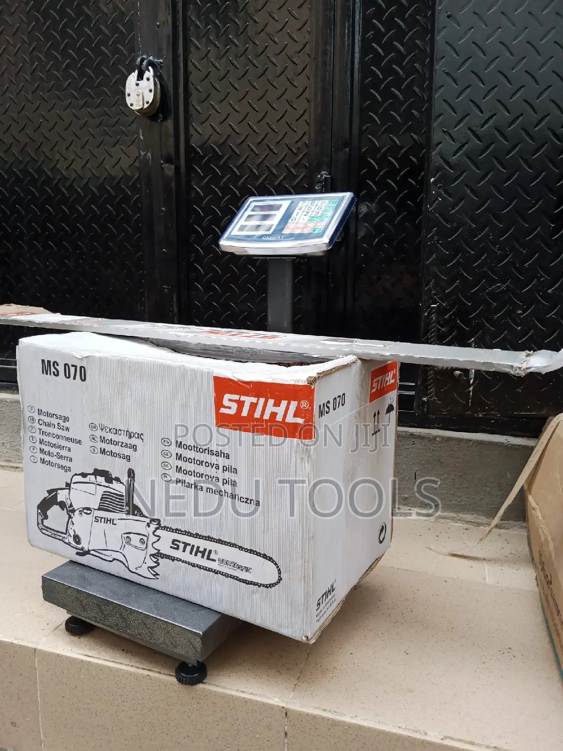 Heavy Duty Stihl Chainsaw Machine