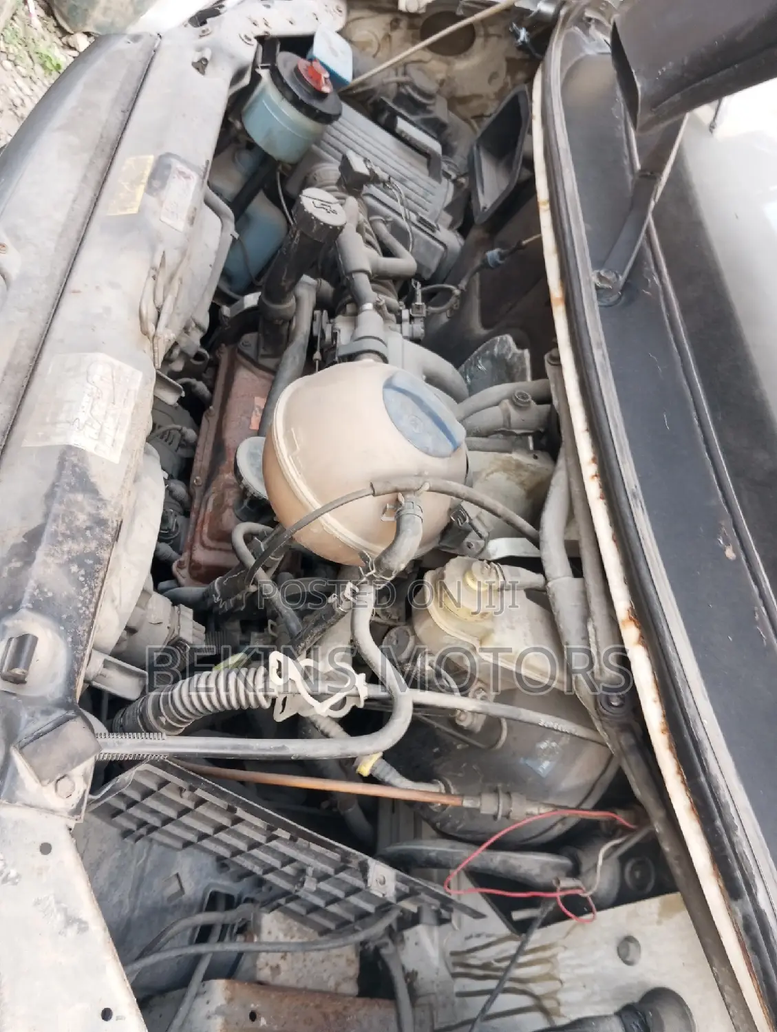 Volkswagen LT 2000 White