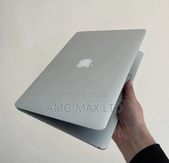 Laptop Apple MacBook Pro 2015 8GB Intel Core i5 SSD 128GB