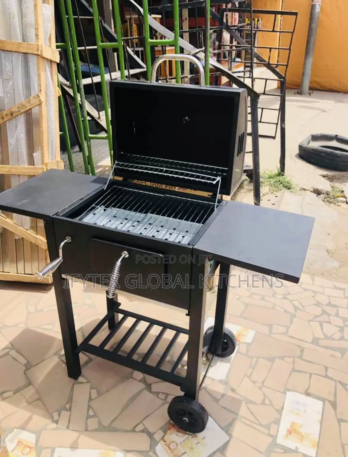 BBQ Charcoal Grill