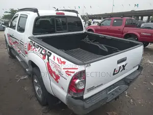 Toyota Tacoma 2014 White