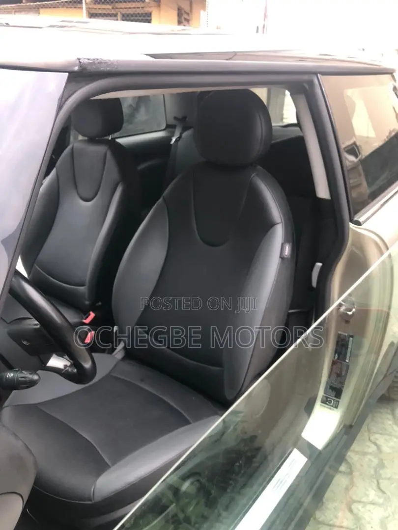 Mini Cooper Hardtop 2008 Gold