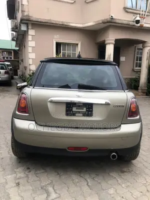 Mini Cooper Hardtop 2008 Gold
