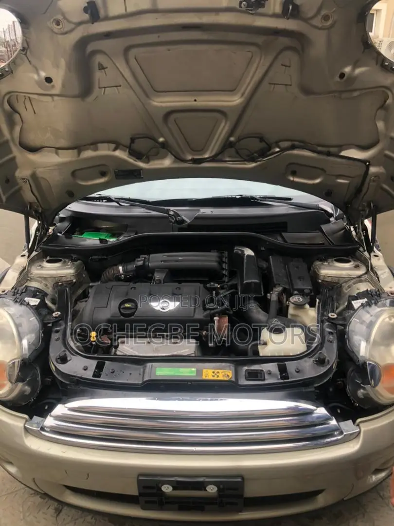 Mini Cooper Hardtop 2008 Gold