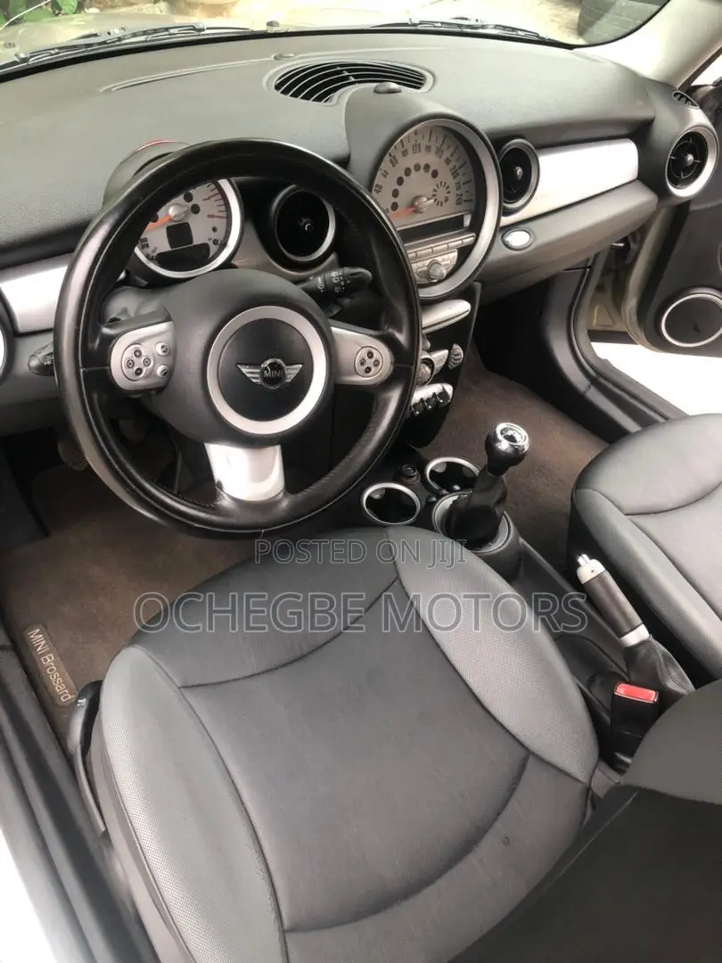 Mini Cooper Hardtop 2008 Gold