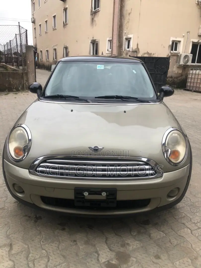Mini Cooper Hardtop 2008 Gold