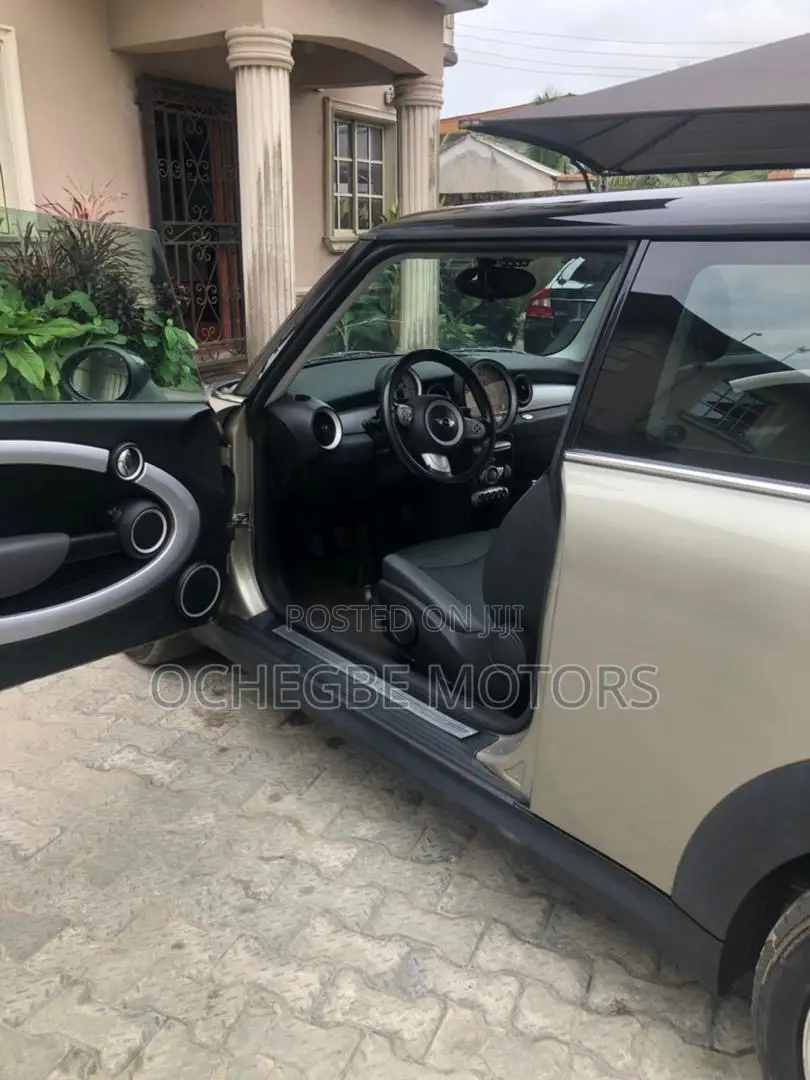 Mini Cooper Hardtop 2008 Gold