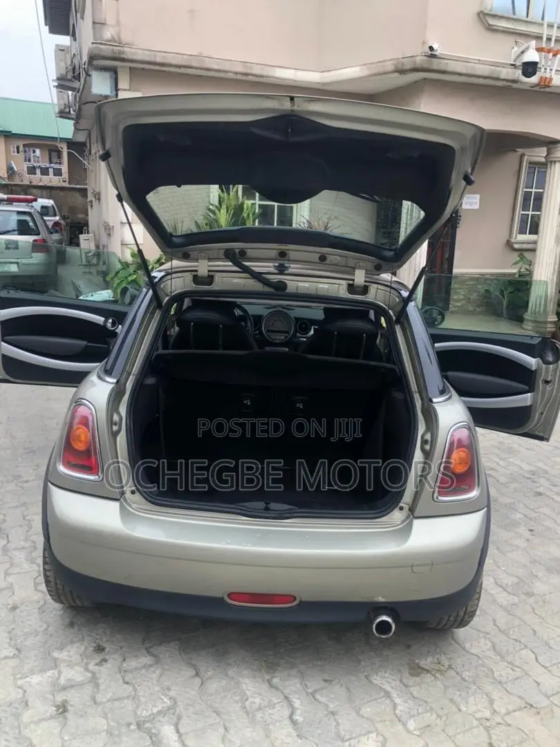 Mini Cooper Hardtop 2008 Gold