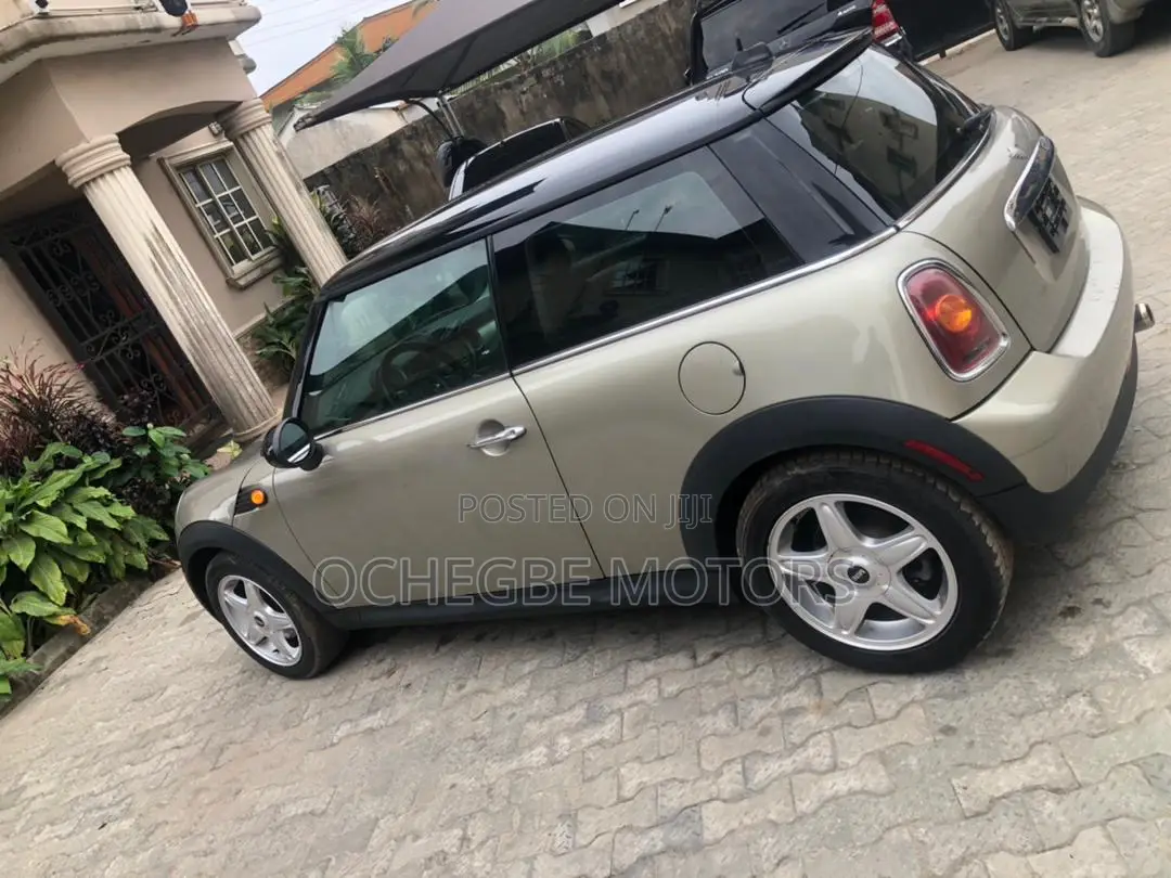 Mini Cooper Hardtop 2008 Gold