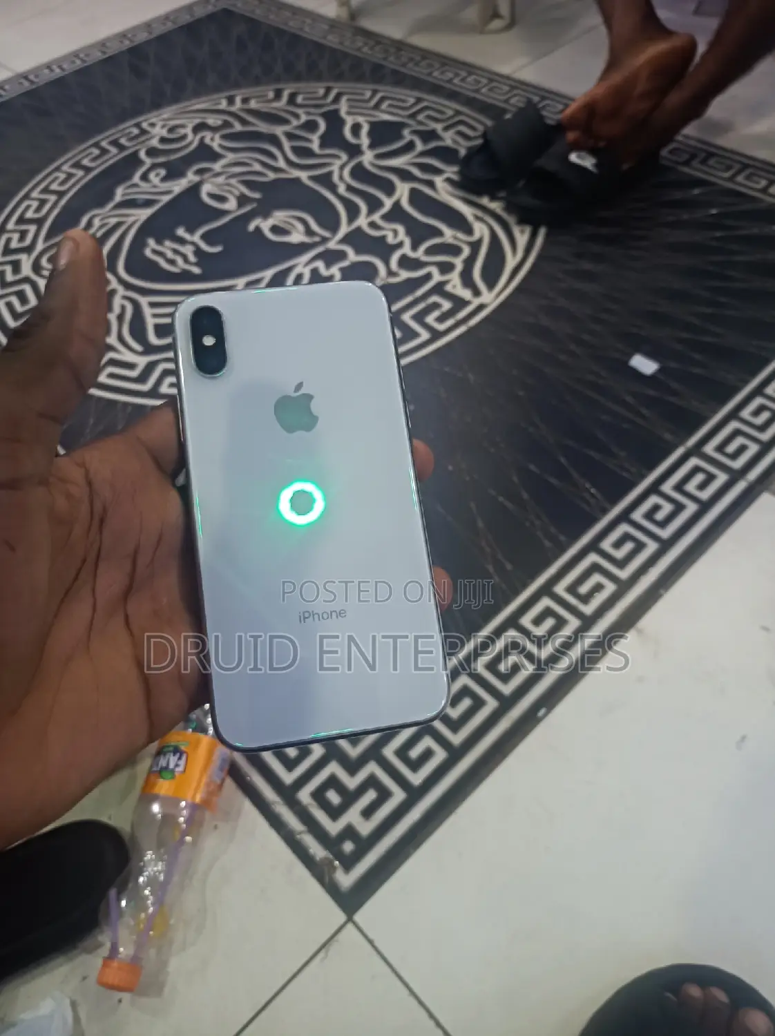 Apple iPhone X 64 GB White