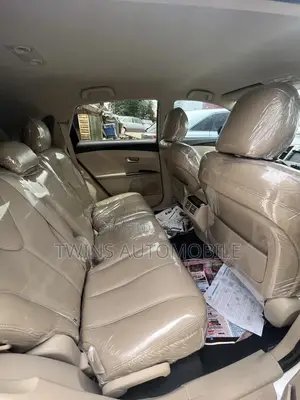 Toyota Venza V6 AWD 2010 White