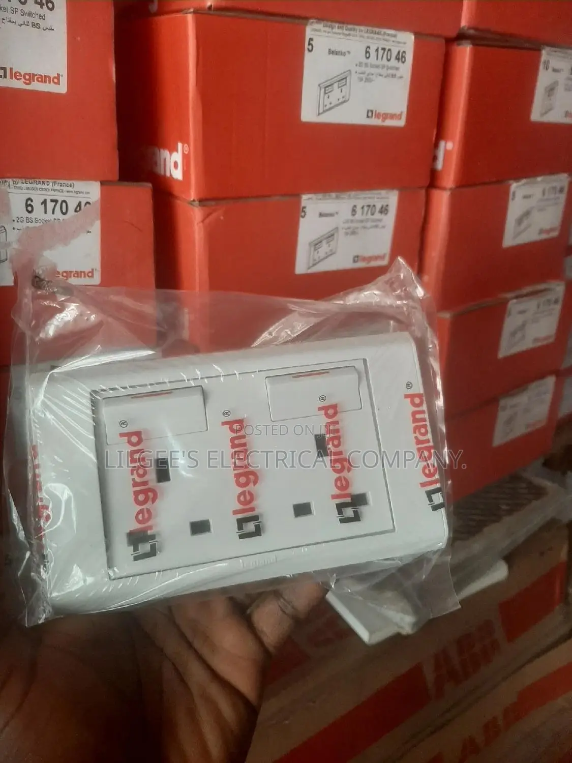 13 Amps Double Socket Legrand