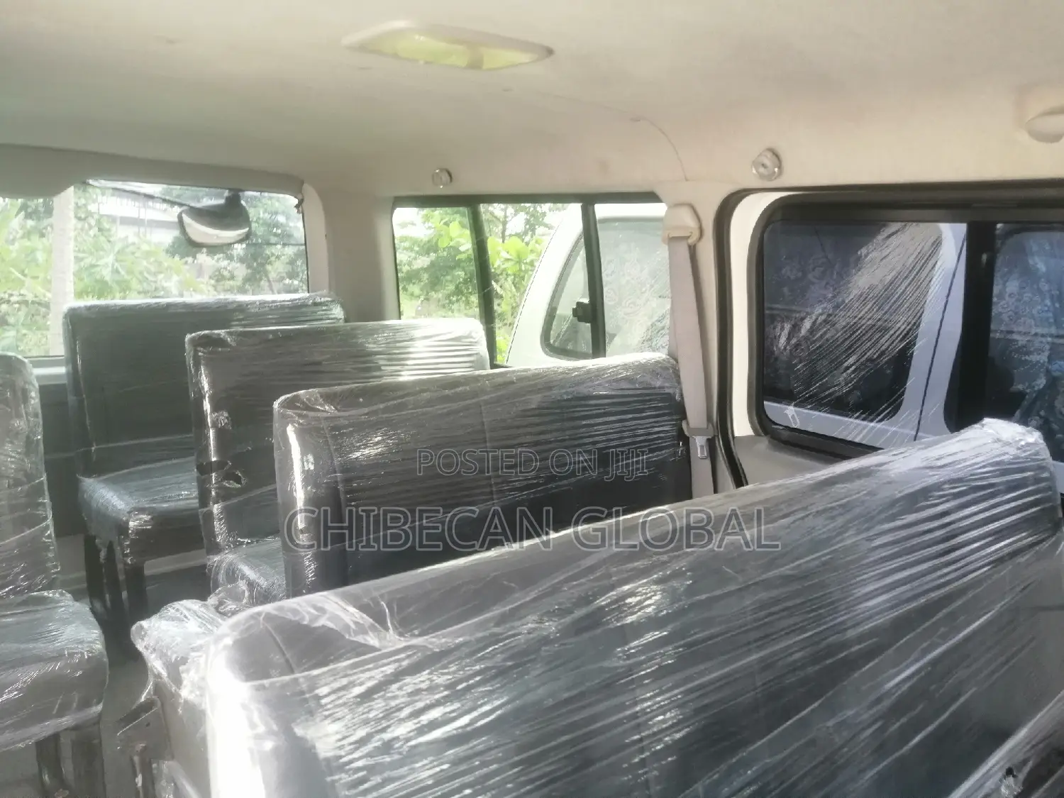 Toyota HiAce 2010 White