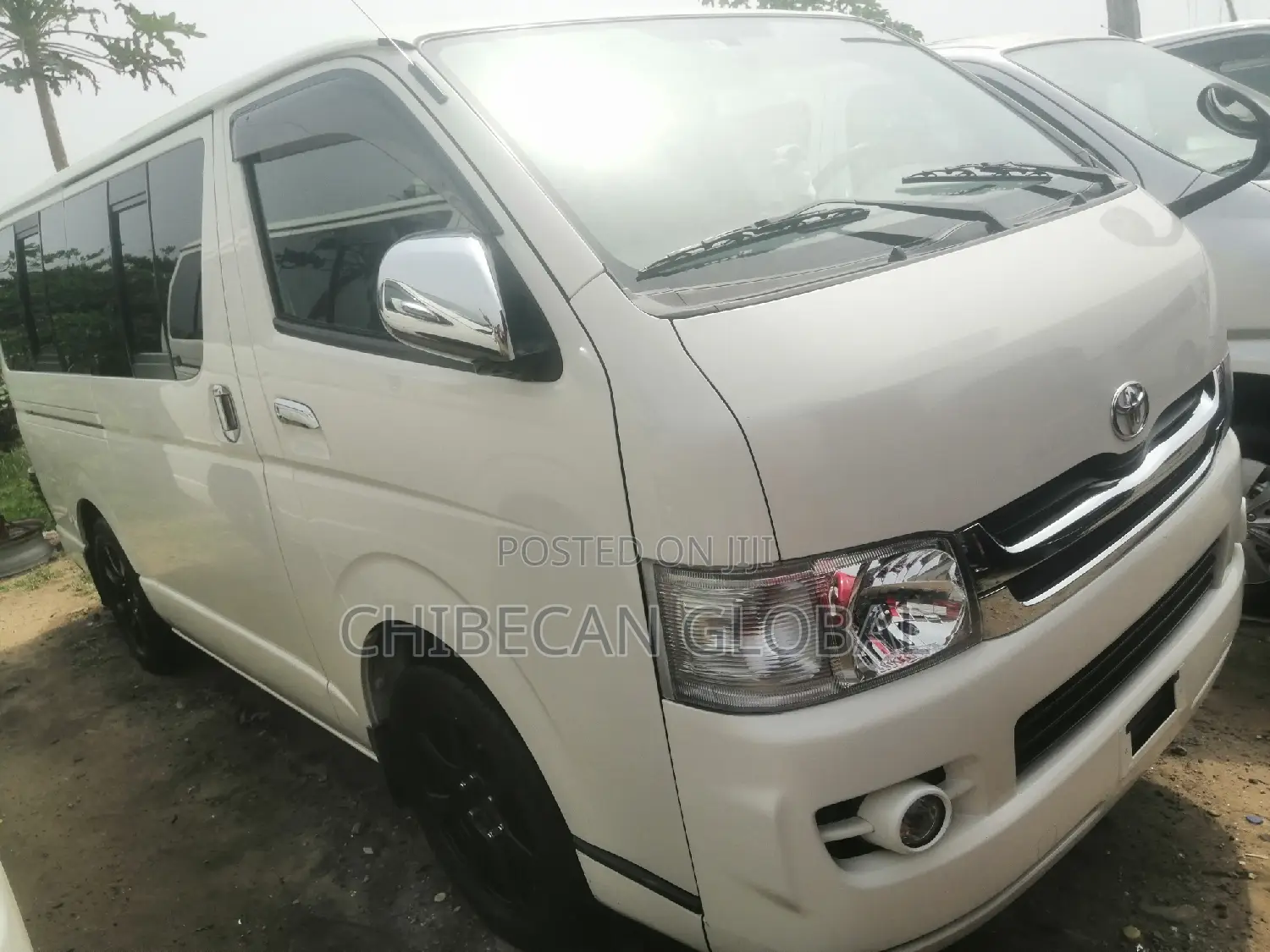 Toyota HiAce 2010 White
