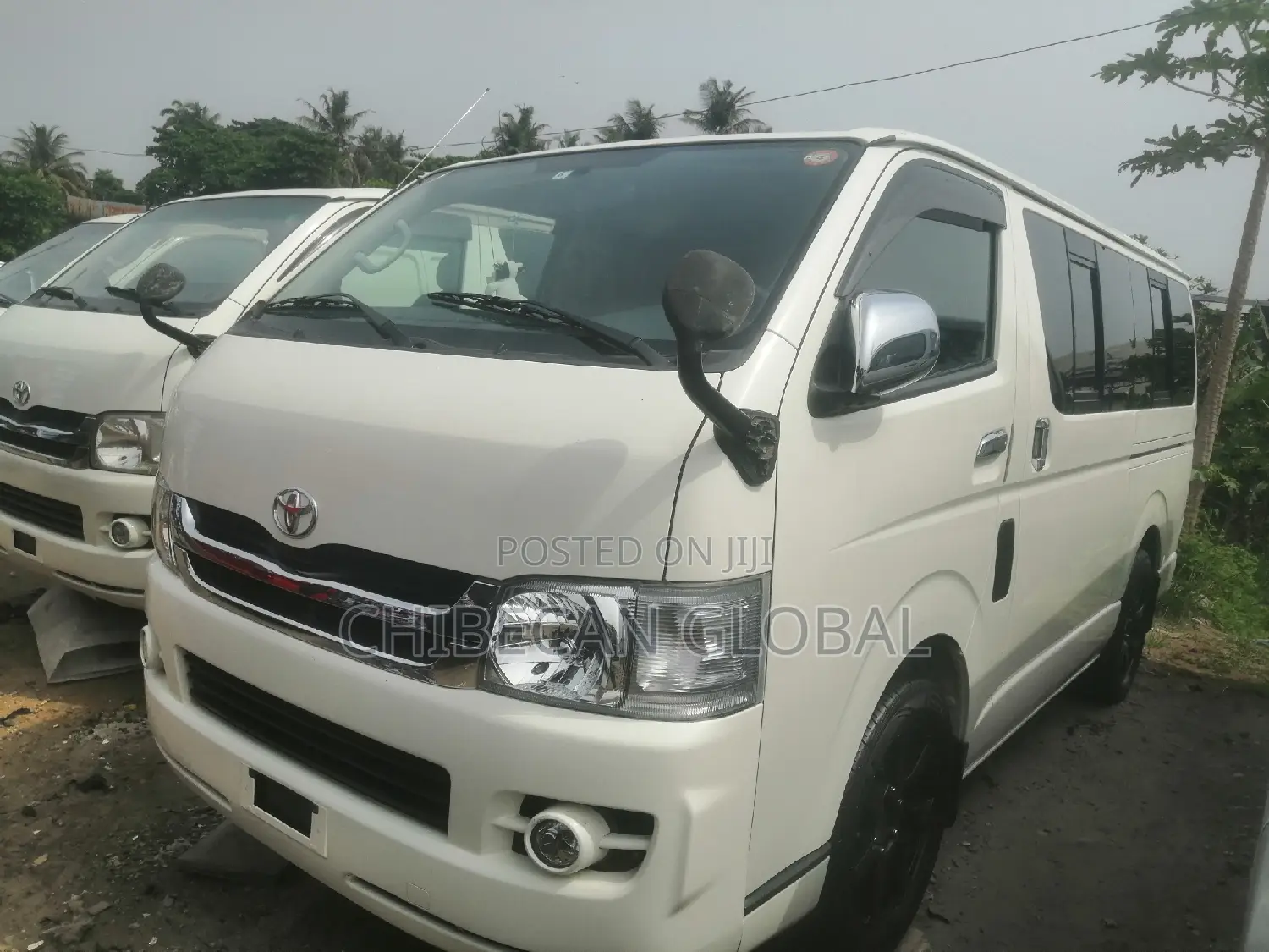 Toyota HiAce 2010 White