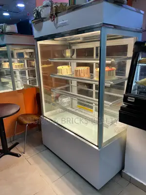 7ft Cake Chiller Display