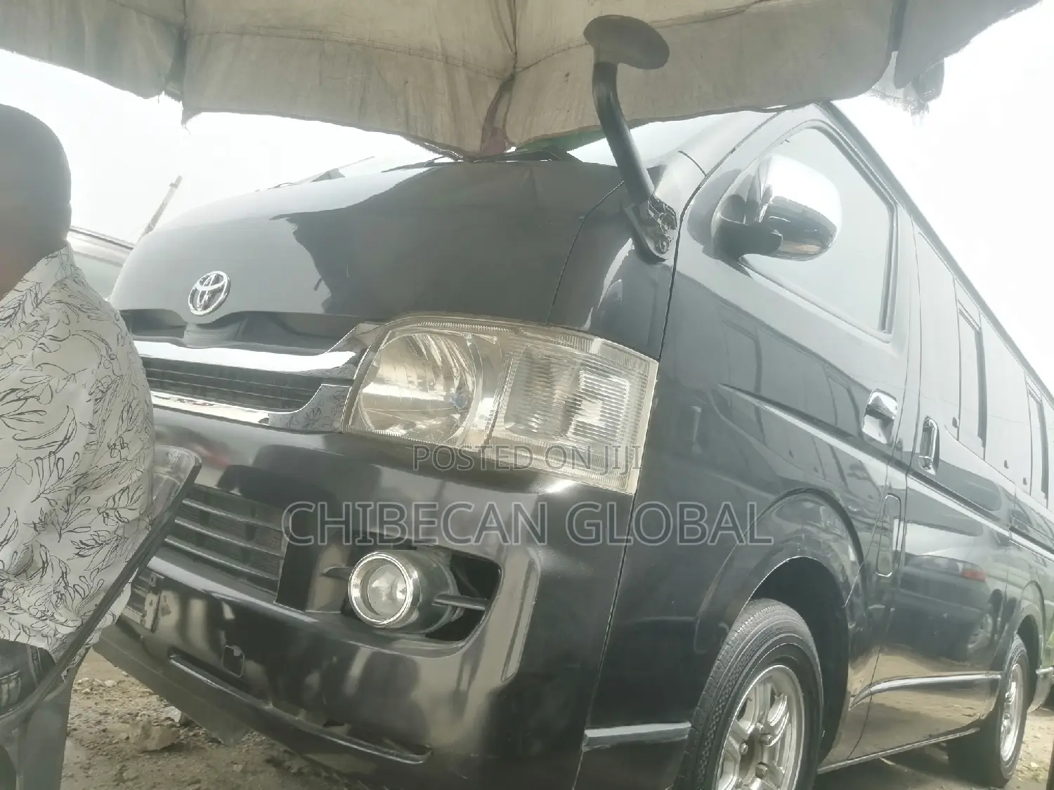 Toyota HiAce 2010 Black