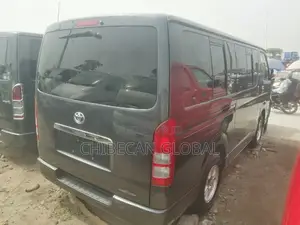 Toyota HiAce 2010 Black
