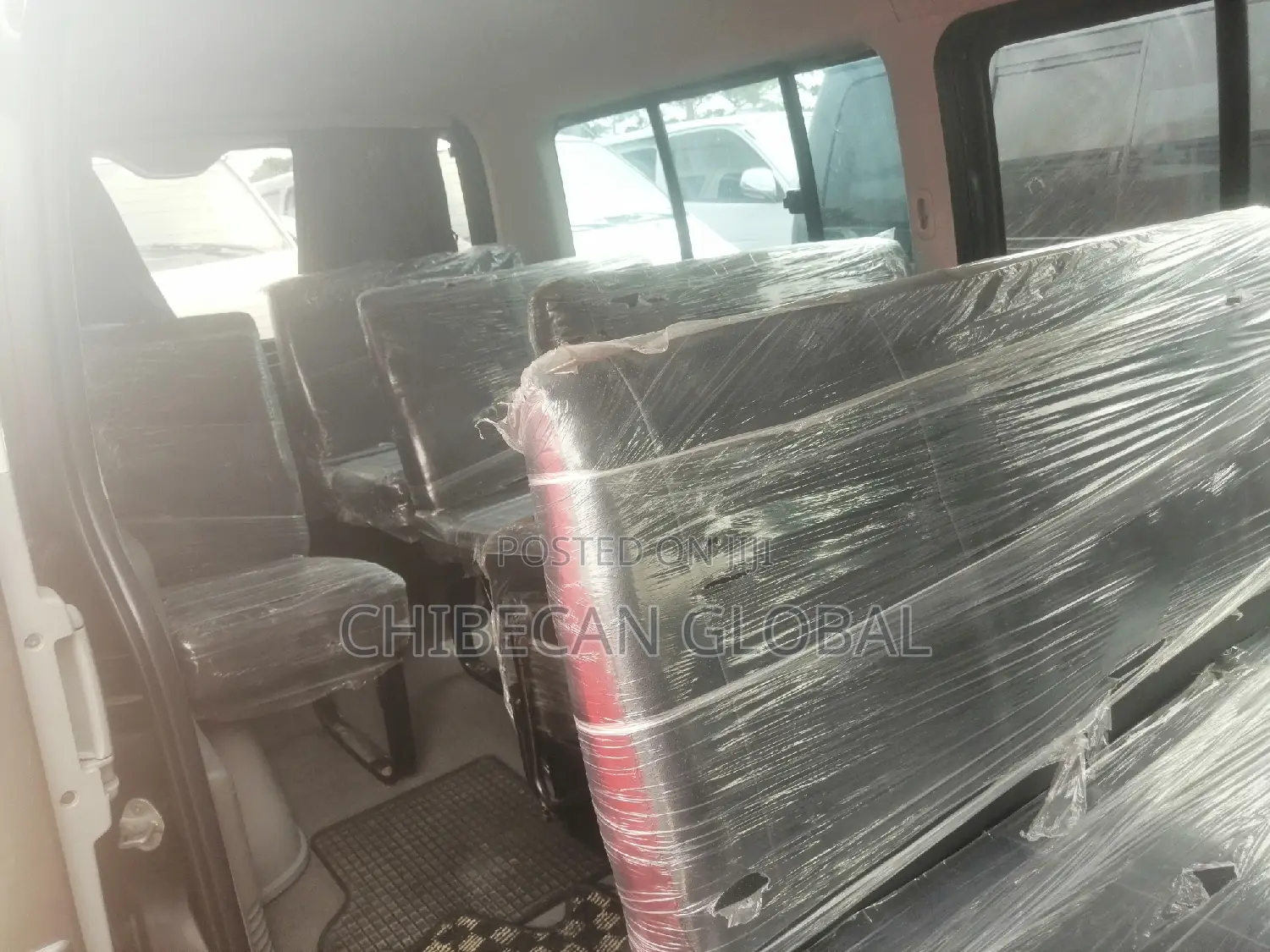 Toyota HiAce 2010 Black
