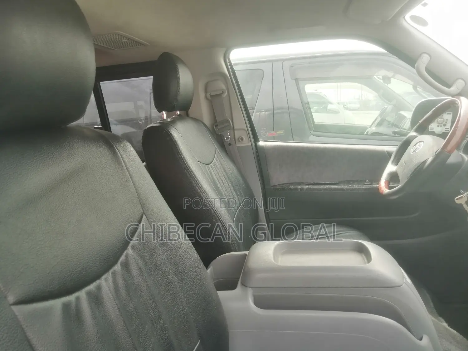 Toyota HiAce 2010 Black
