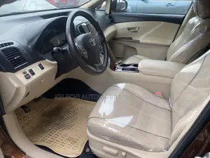 Toyota Venza AWD 2012 Brown