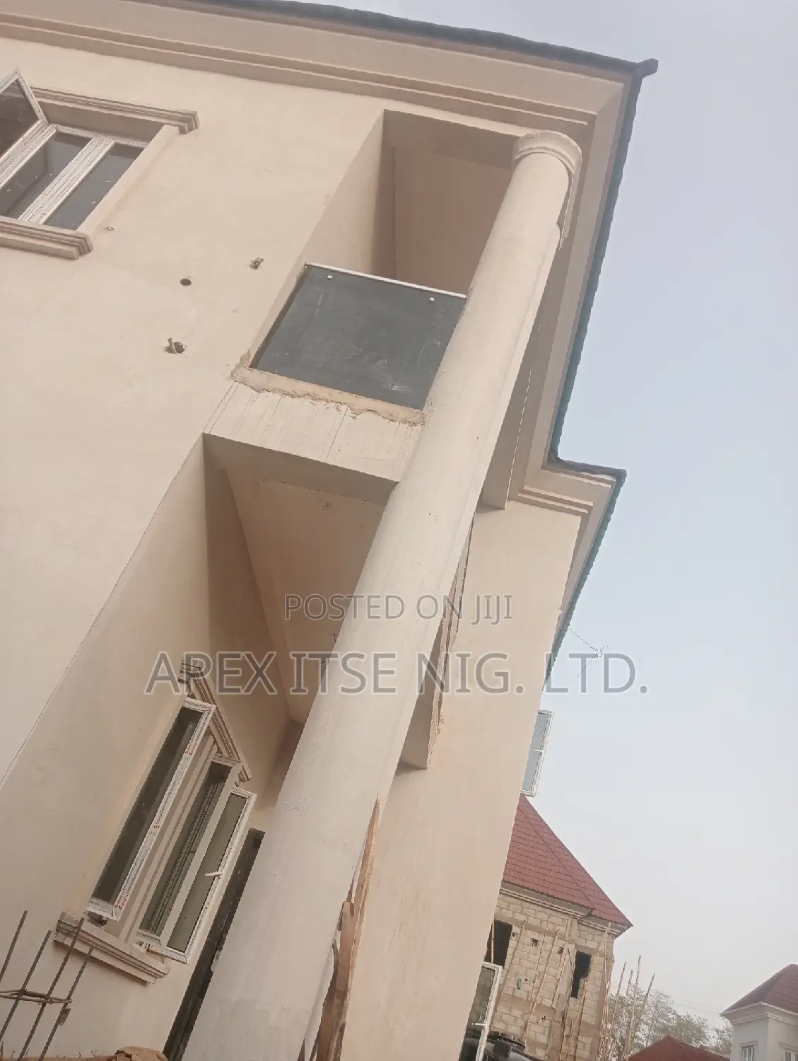 Glass Rail Balcony GPS
