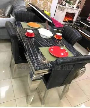 Quality Dinning by 4 Seaters