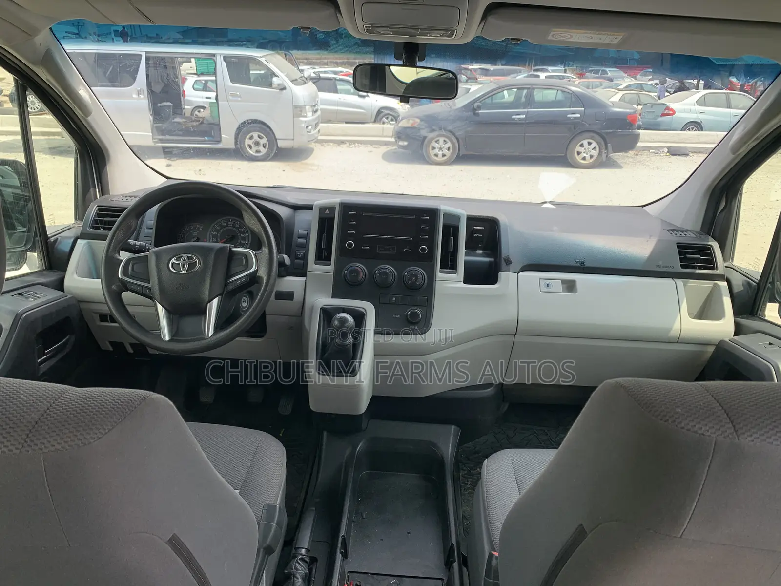 Toyota HiAce 2021 White