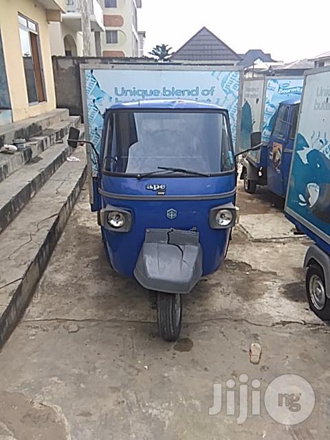 Piaggio 2003 Red