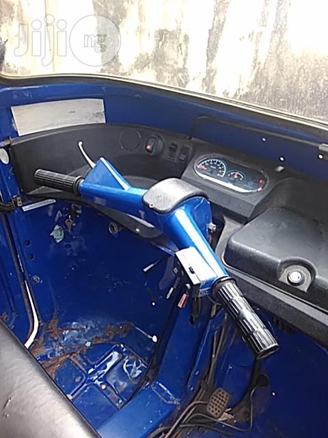 Piaggio 2003 Red