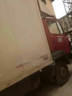 7.5tons Truck Readily Available for Your Easy Movement