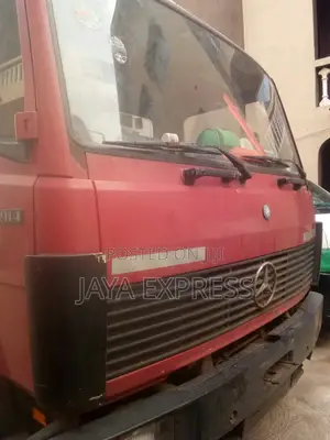7.5tons Truck Readily Available for Your Easy Movement