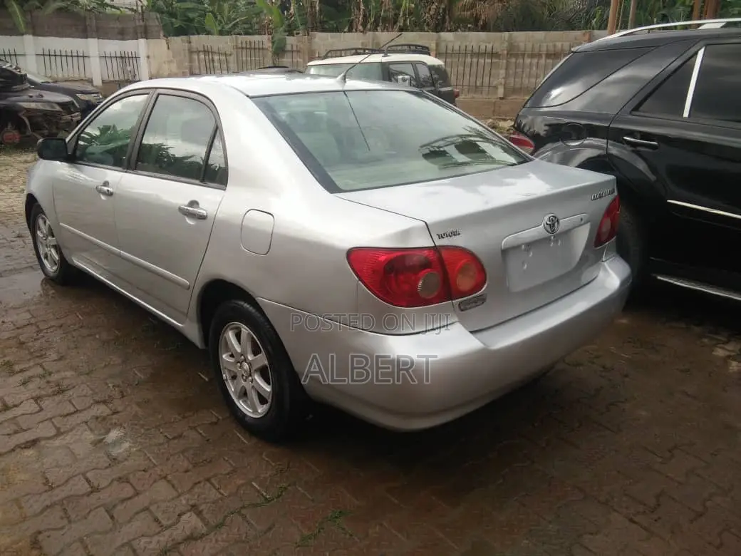 Toyota Corolla 2005 Silver