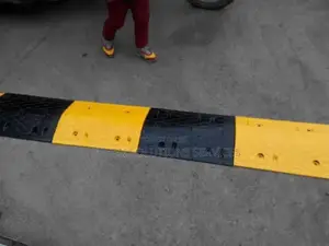 Plastic 50 Ton Speed Breaker 3 Inh