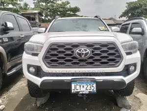 Toyota Tacoma 2020 White