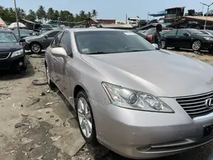 Lexus ES 350 2011 Gold