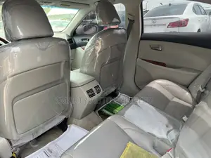 Lexus ES 350 2011 Gold