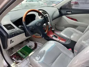Lexus ES 350 2011 Gold