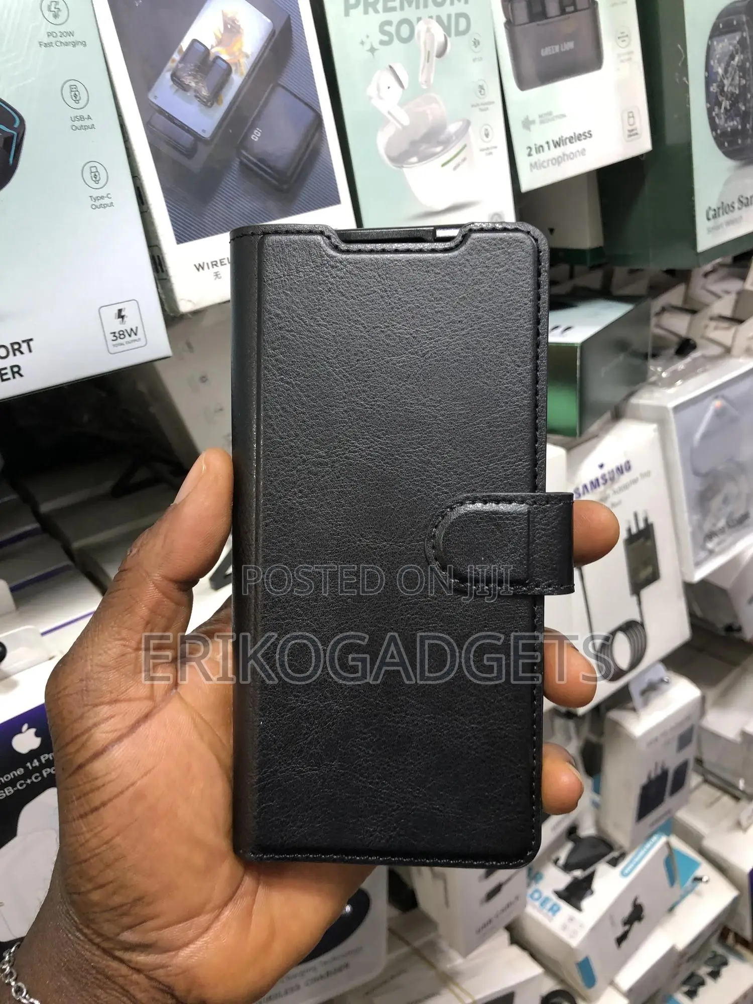 Tecno Phantom v Fold Case