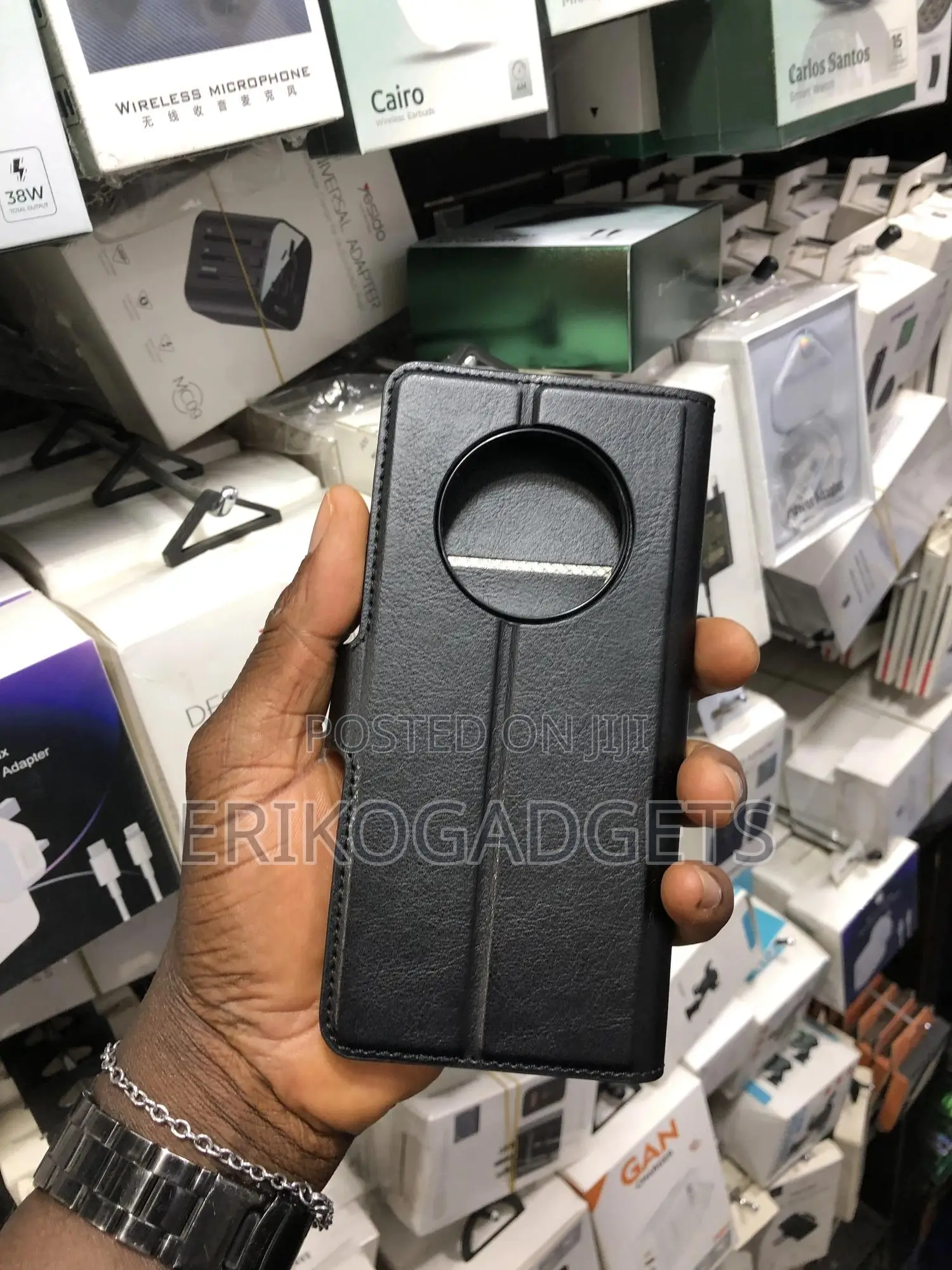 Tecno Phantom v Fold Case